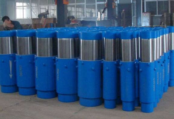 等待裝車(chē)發(fā)貨的套筒補(bǔ)償器